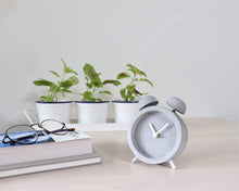 Load image into Gallery viewer, Driini Concrete Analog Desk and Table Clock